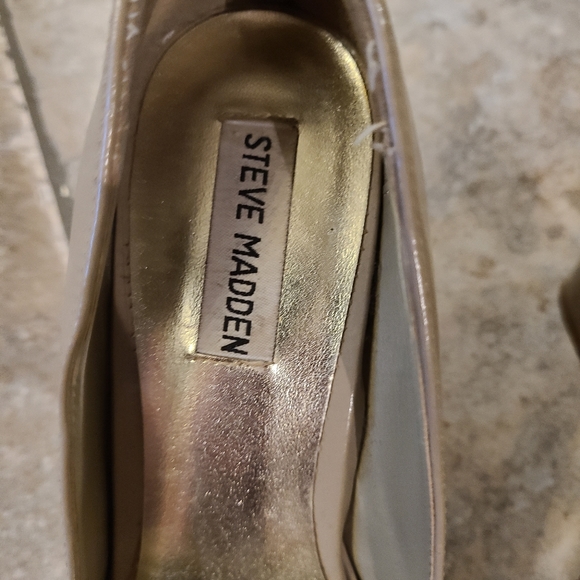 Steve Madden Wedge Heels - Picture 3 of 3